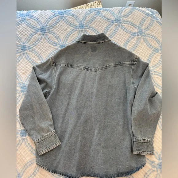 Women’s Levi’s oversized denim shacket NWOT XL - Picture 4 of 8